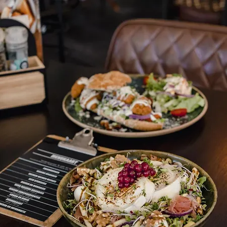 B&B Brasserie Villare 빌레